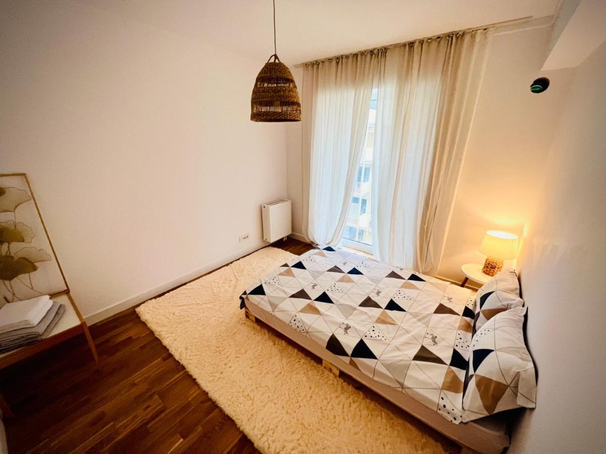 Exquisite - Two Bedroom Apartment Бухарест Екстер'єр фото
