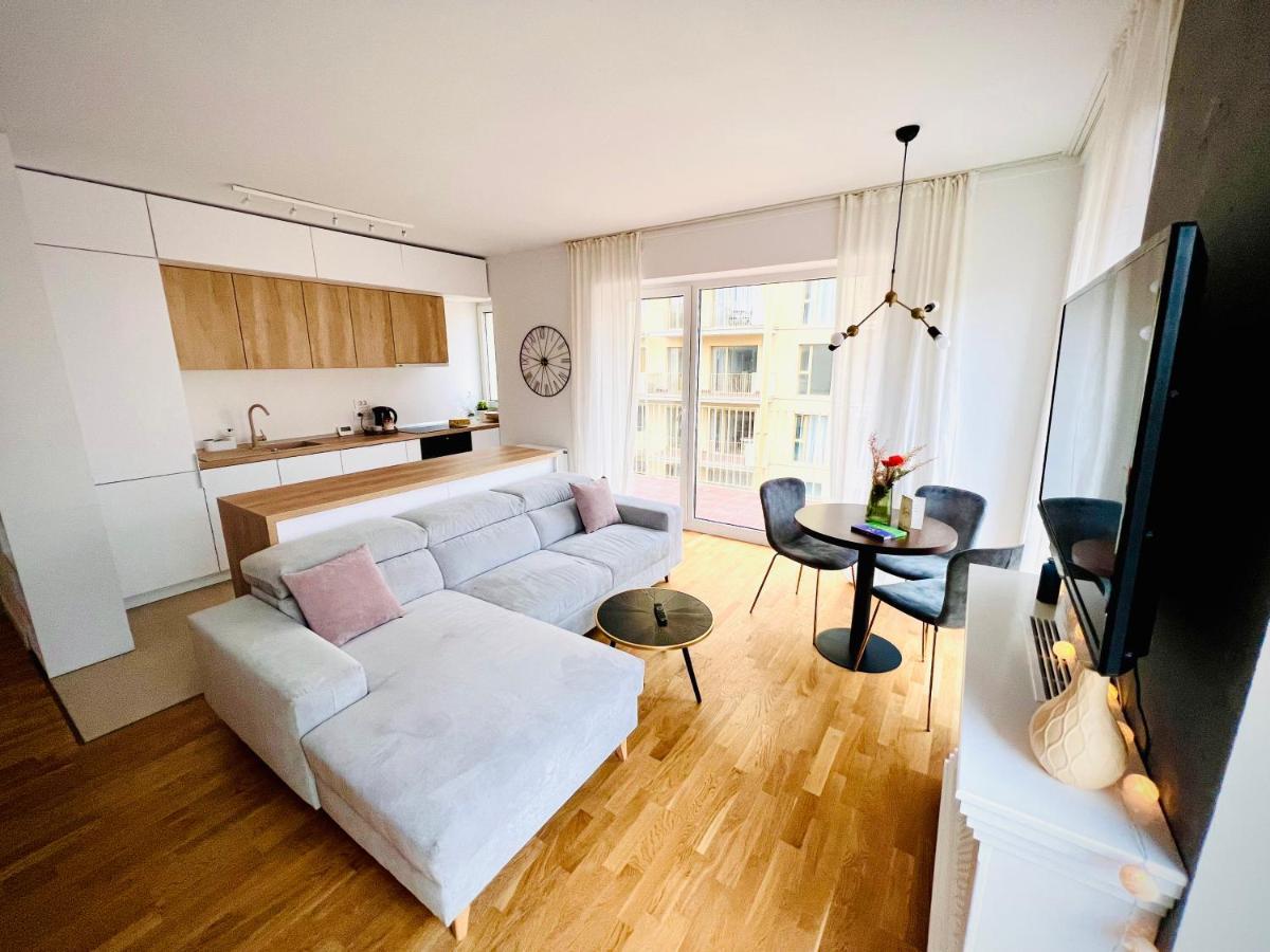 Exquisite - Two Bedroom Apartment Бухарест Екстер'єр фото