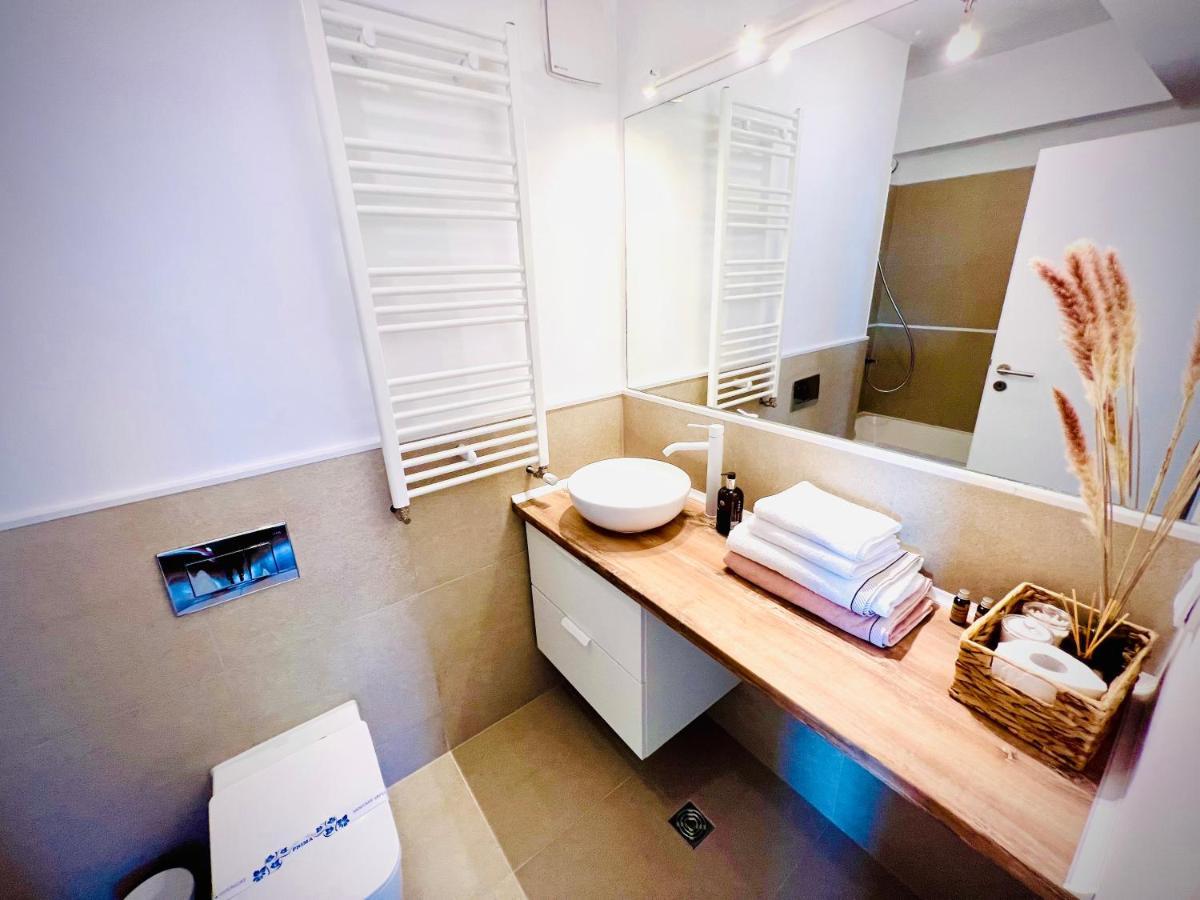 Exquisite - Two Bedroom Apartment Бухарест Екстер'єр фото
