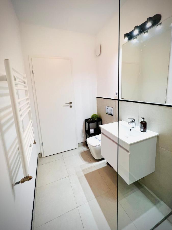 Exquisite - Two Bedroom Apartment Бухарест Екстер'єр фото