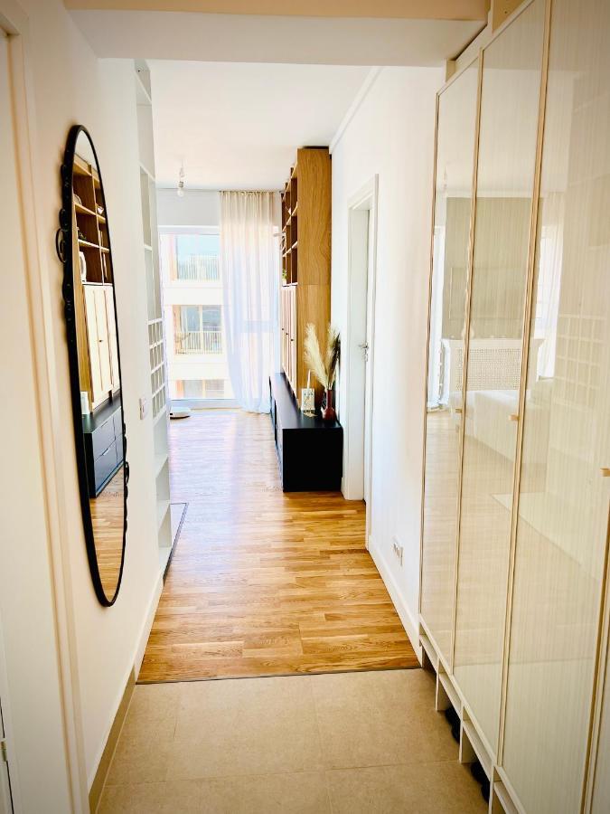 Exquisite - Two Bedroom Apartment Бухарест Екстер'єр фото